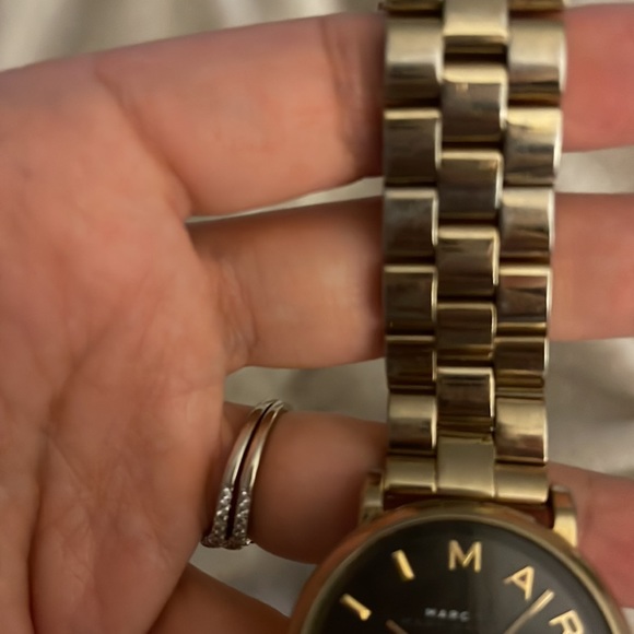 **SOLD ELSEWHERE** Marc Jacobs - Gold Watch w/ Black Face - Picture 11 of 13